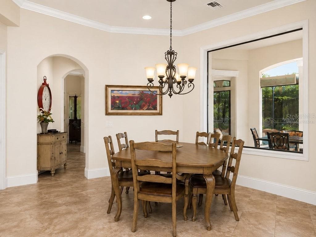 8305 FARINGTON COURT photo 3