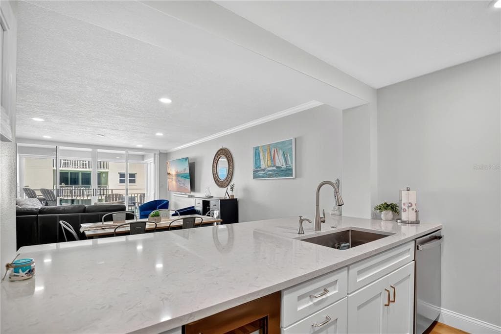 4505 S ATLANTIC AVENUE 305 photo 13