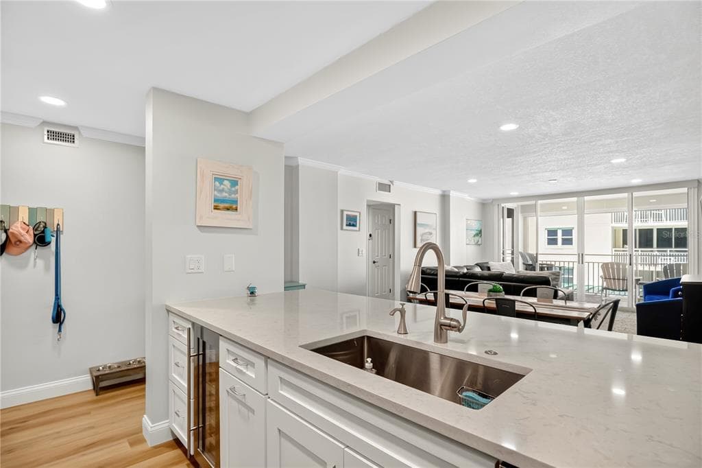 4505 S ATLANTIC AVENUE 305 photo 14