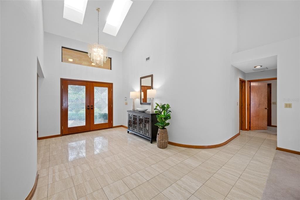 9807 COMPASS POINT WAY photo 10