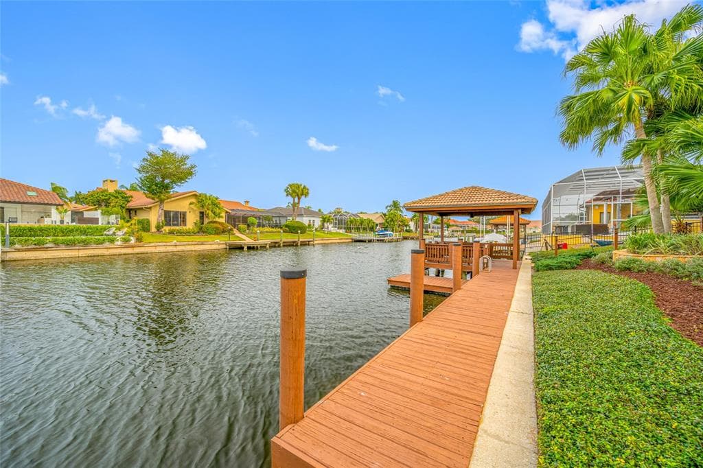 9807 COMPASS POINT WAY photo 3