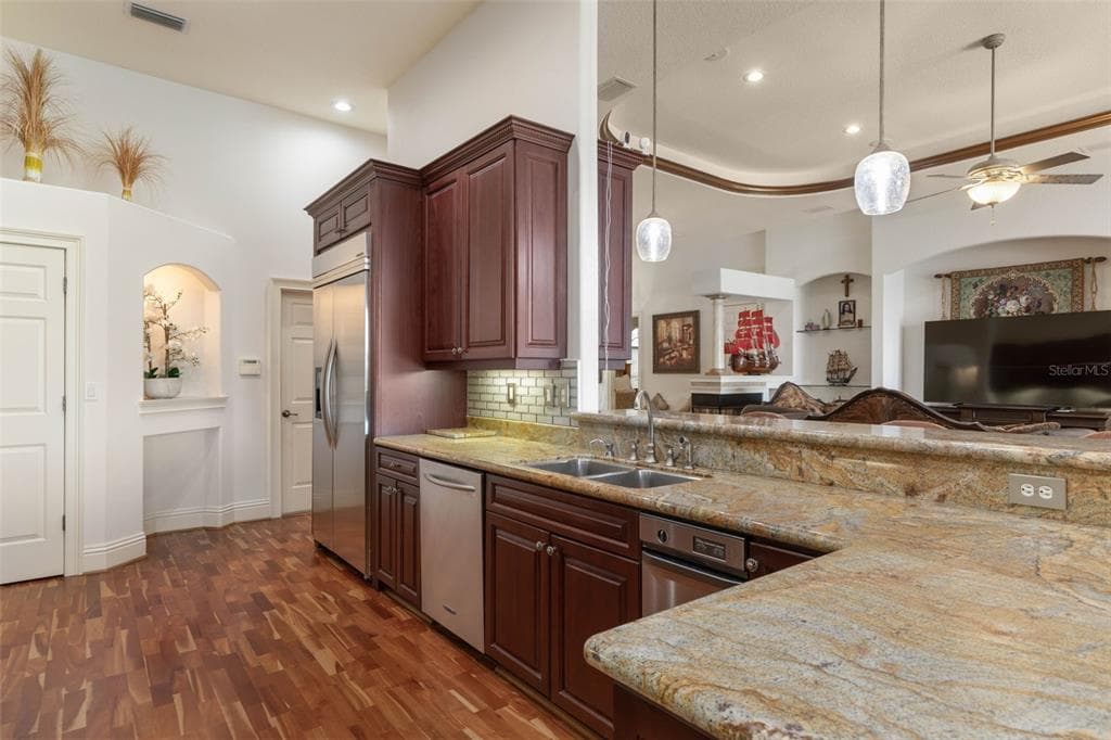 62 OAK VIEW CIRCLE photo 19