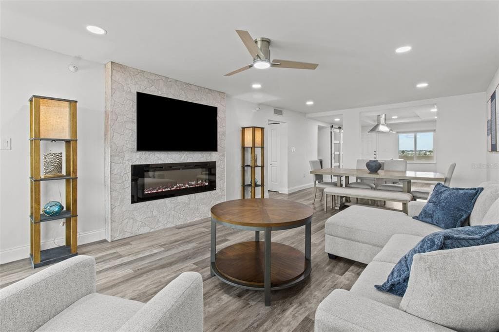 14950 GULF BOULEVARD 503 photo 16