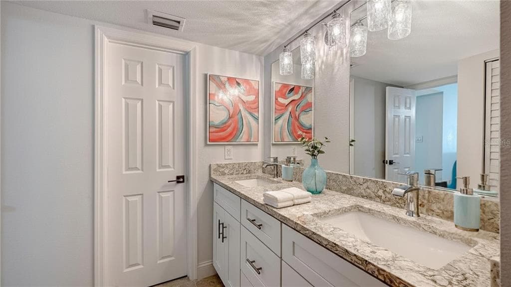 4976 GULF OF MEXICO DRIVE Villa 18 photo 13