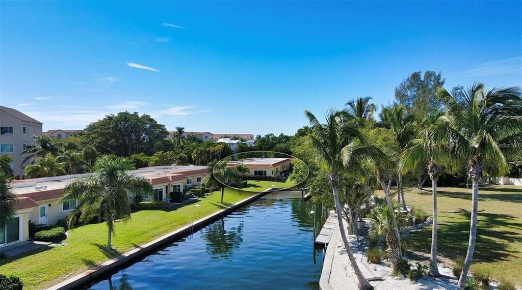 4976 GULF OF MEXICO DRIVE #Villa 18 3