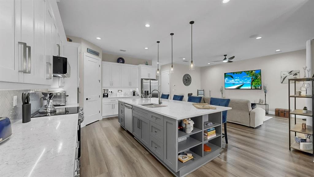 1406 ALHAMBRA DRIVE photo 9
