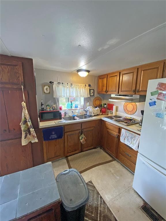 148 SWAN LAKE DRIVE photo 12