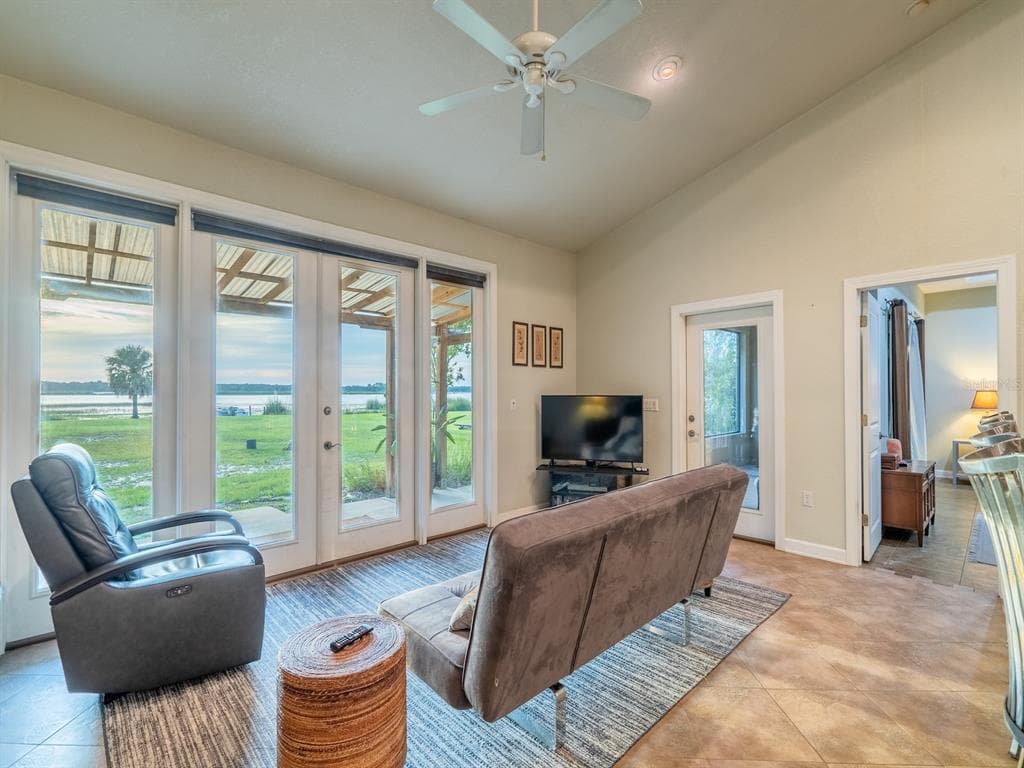 25212 E HIGHWAY 316 photo 21