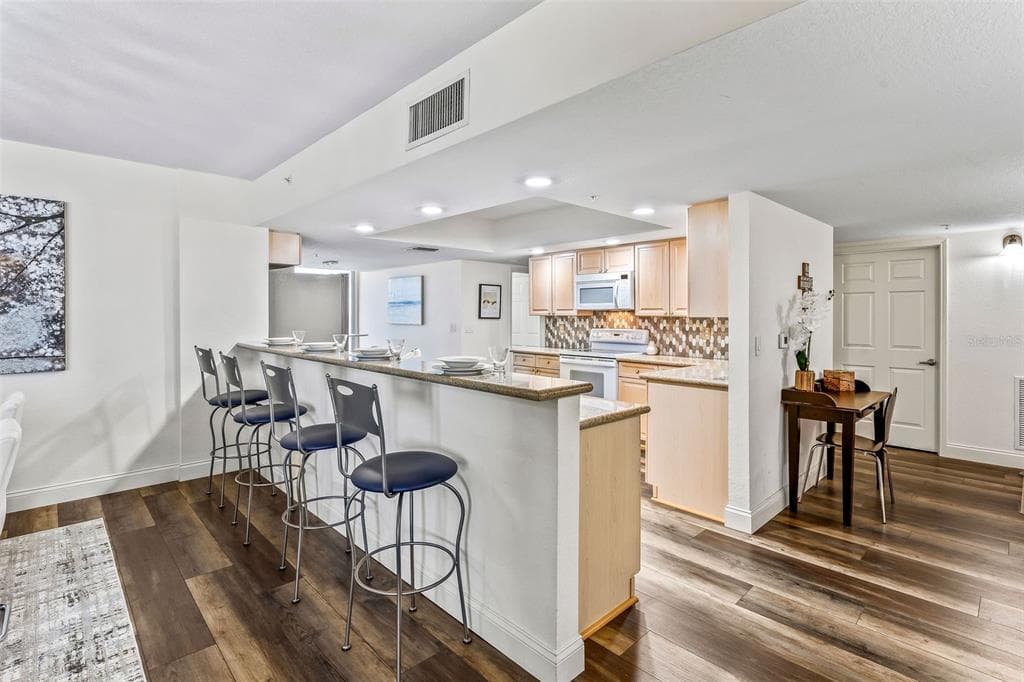 3145 S ATLANTIC AVENUE 405 photo 14