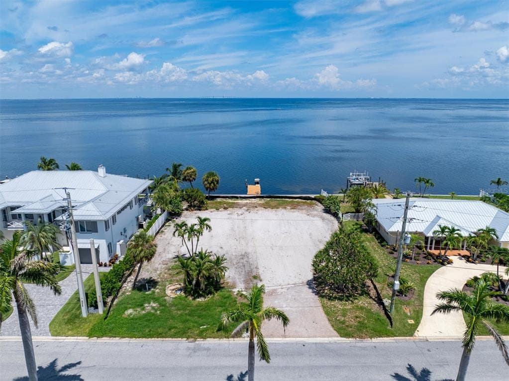 659 KEY ROYALE DRIVE photo 2