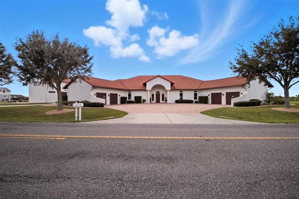 3215 GULF CITY ROAD photo 8