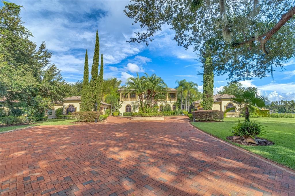 117 BELLAMERE PALMS COURT photo 8