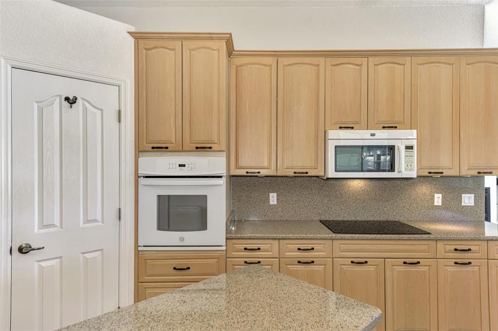 3487 PENNYROYAL RD. photo 19
