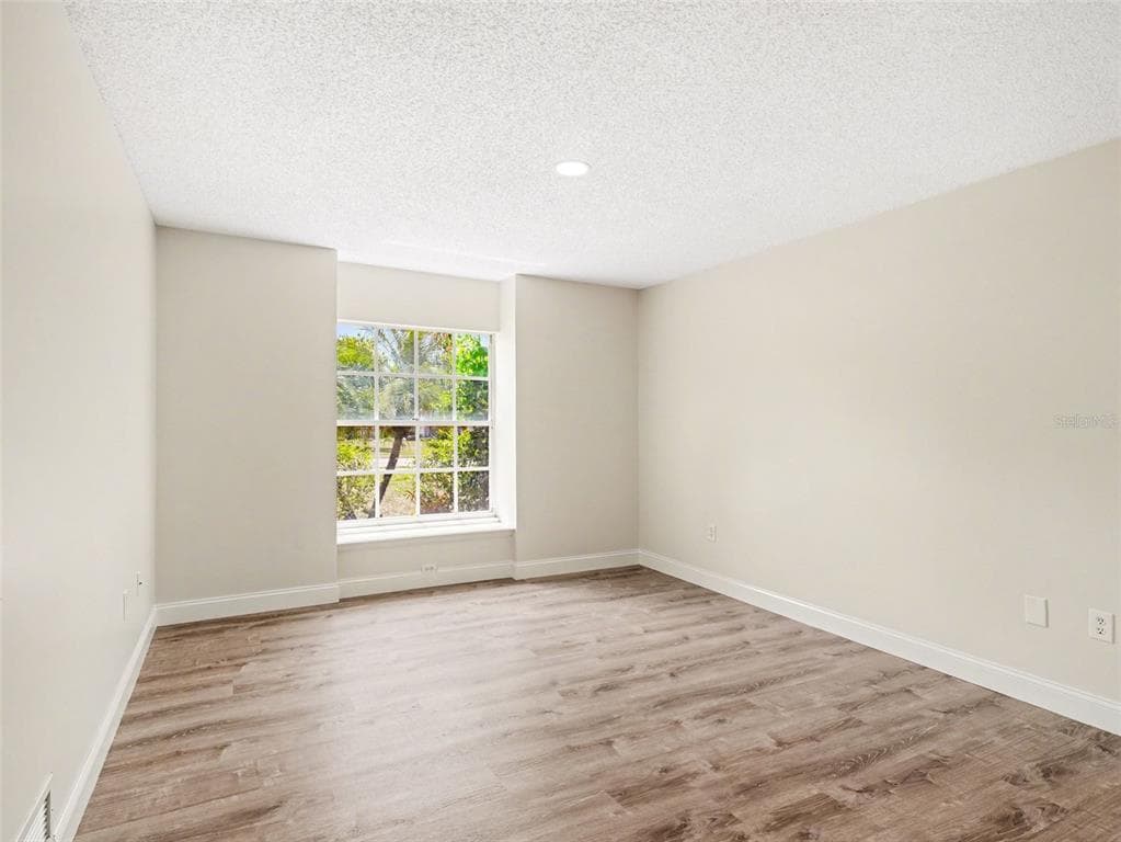 7505 WEEPING WILLOW BOULEVARD photo 19