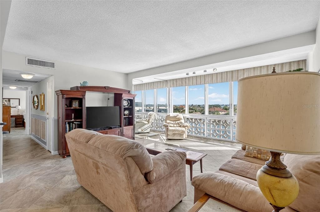 31 ISLAND WAY 408 photo 11