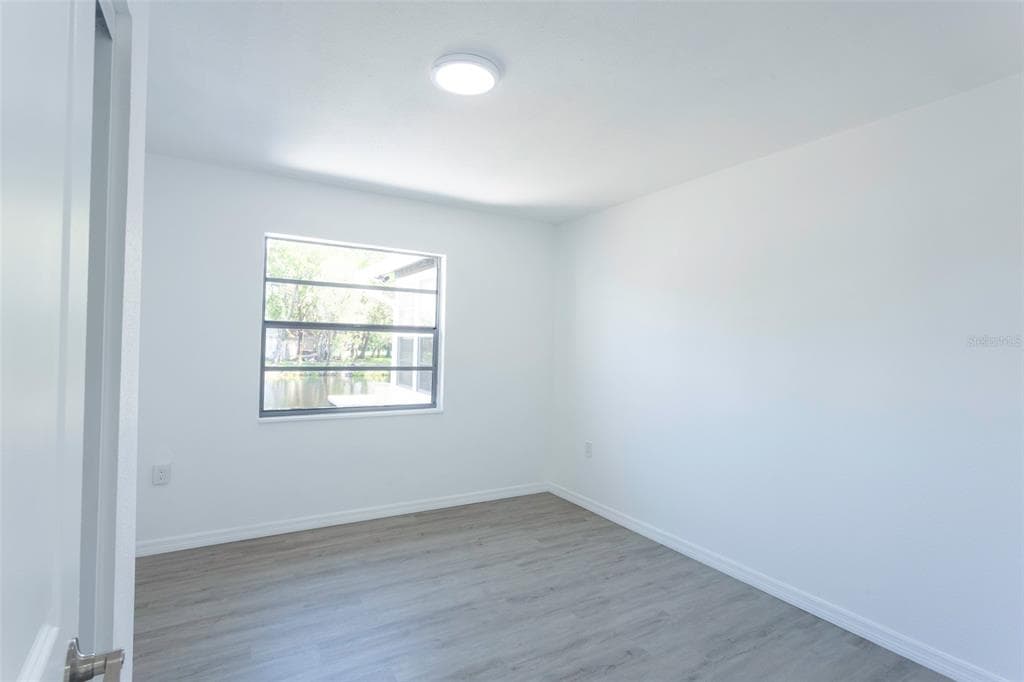 14820 ATLANTIC AVENUE photo 9