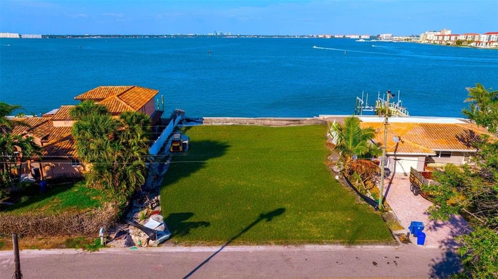 500 BELLE POINT DRIVE photo 4