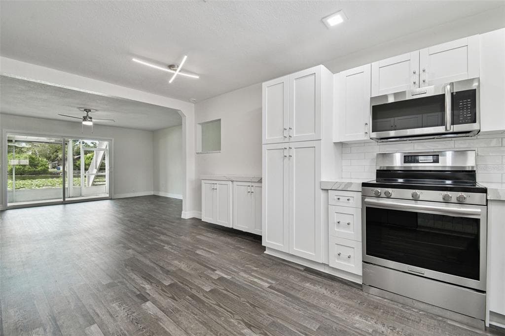 4036 CORTEZ DRIVE A photo 17