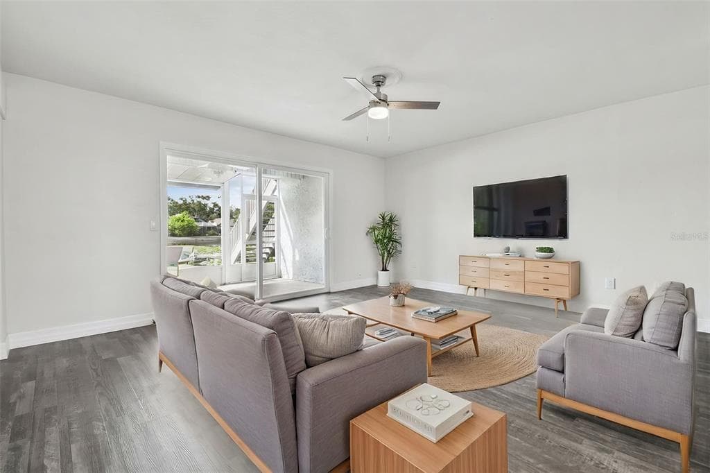 4036 CORTEZ DRIVE A photo 5