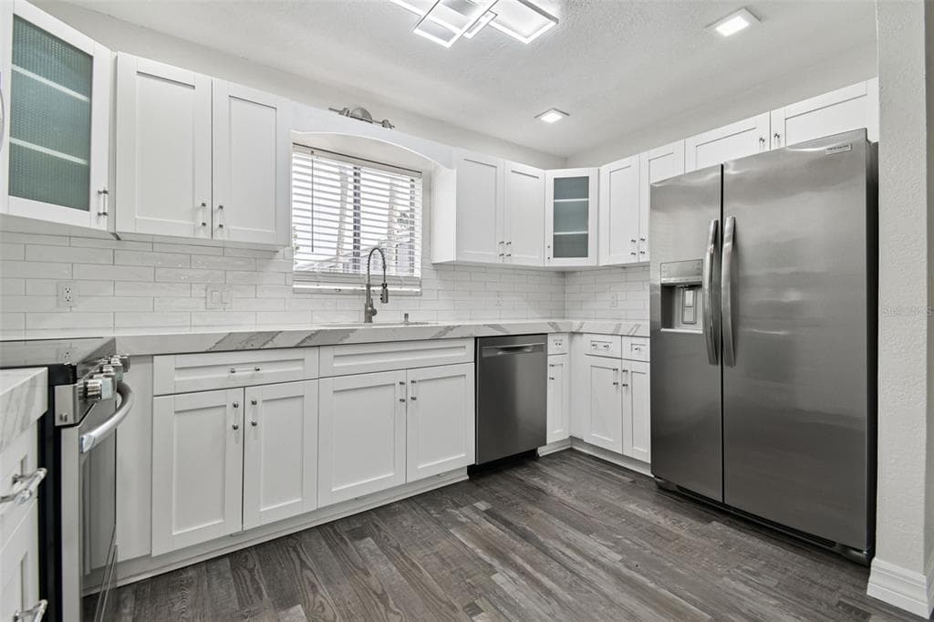 4036 CORTEZ DRIVE A photo 14