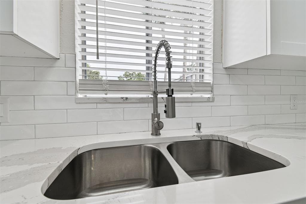 4036 CORTEZ DRIVE A photo 18