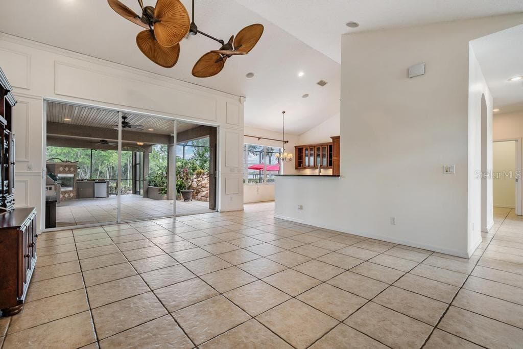 22519 SOUTHSHORE DRIVE photo 11