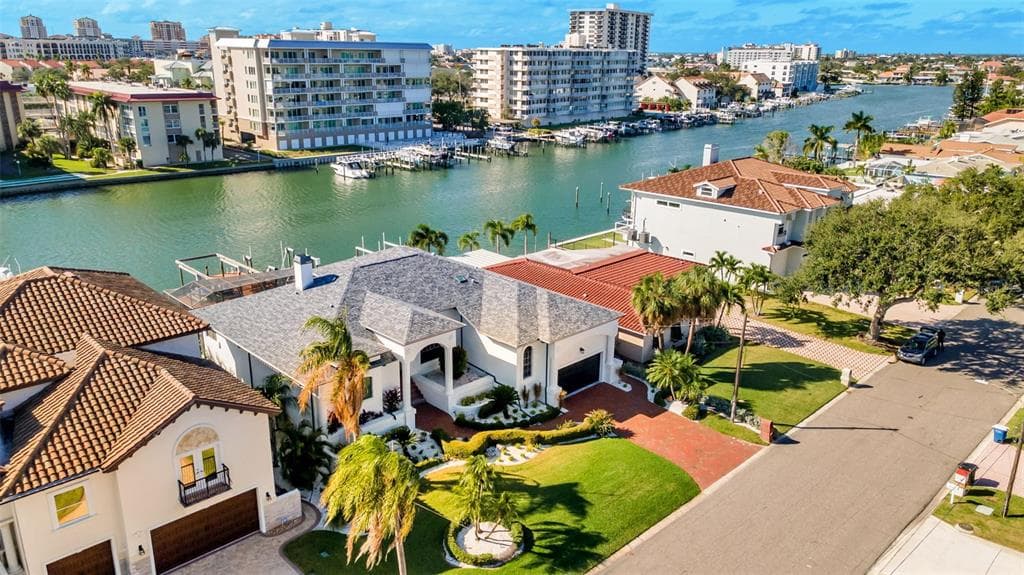 112 LEEWARD ISLAND photo 24