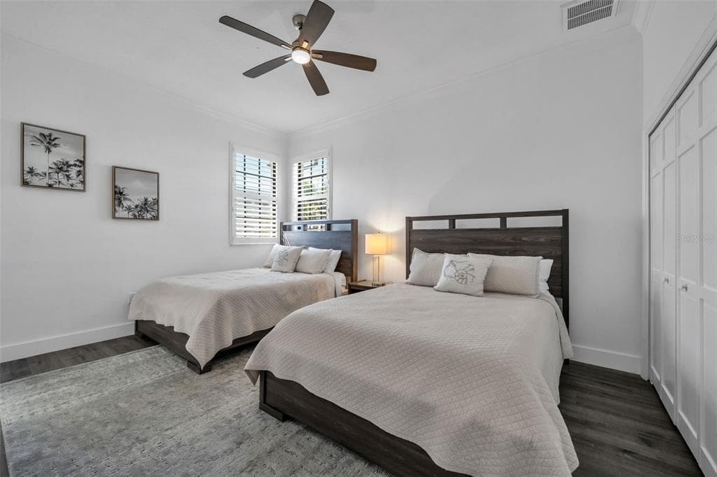 112 LEEWARD ISLAND photo 18