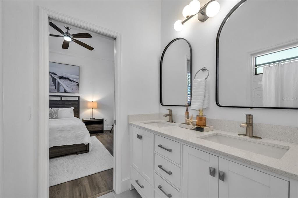 112 LEEWARD ISLAND photo 15