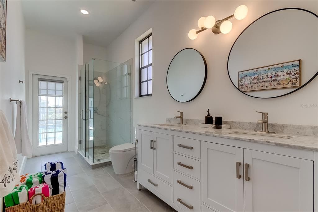 112 LEEWARD ISLAND photo 19