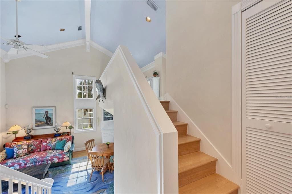 208 HARBOR DRIVE photo 16