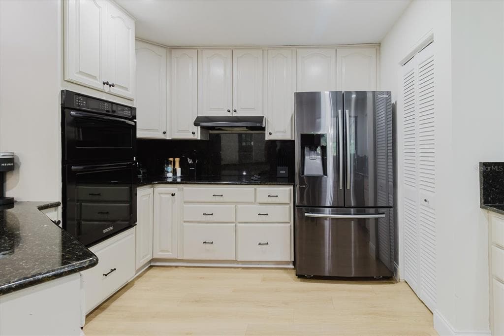 8304 REVELS ROAD photo 17