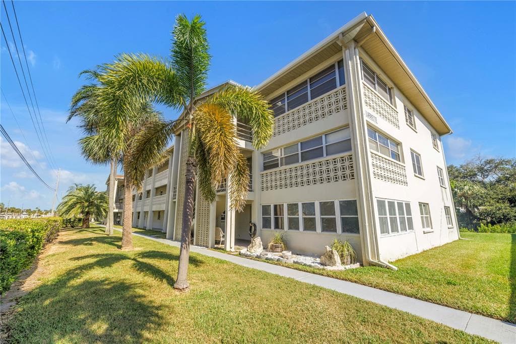 4455 DUHME ROAD 109 photo 3