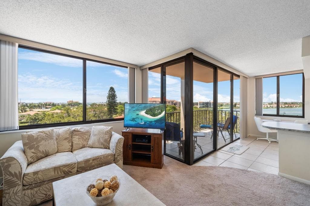 6218 PALMA DEL MAR BOULEVARD S 606 photo 4