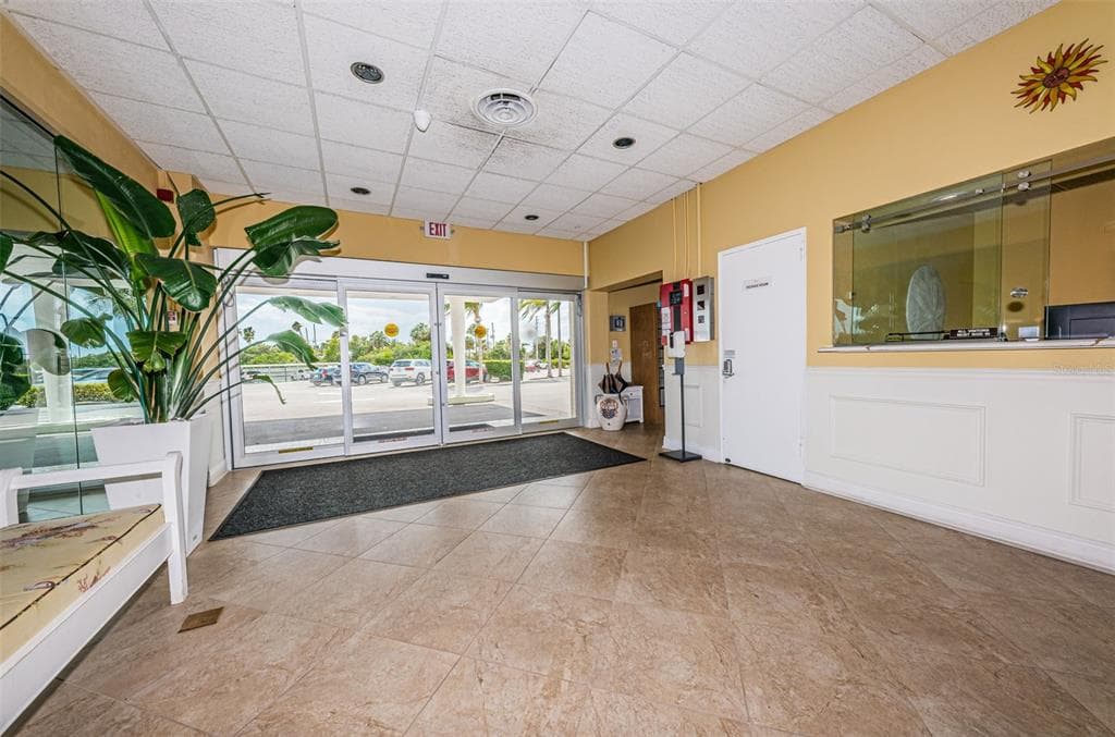 31 ISLAND WAY #605 5