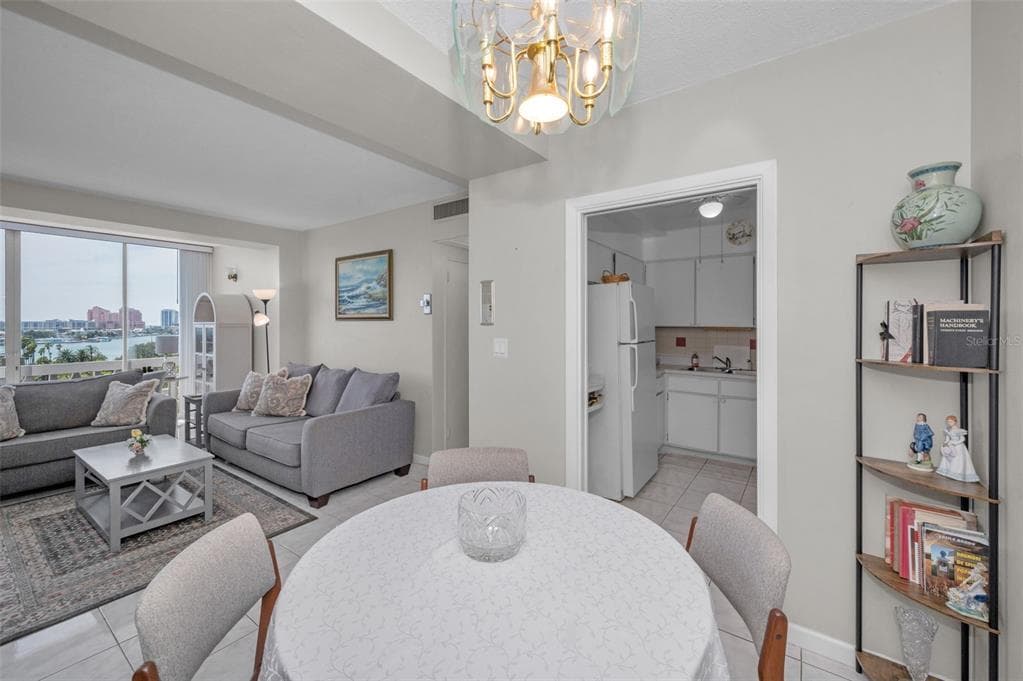 31 ISLAND WAY 605 photo 25