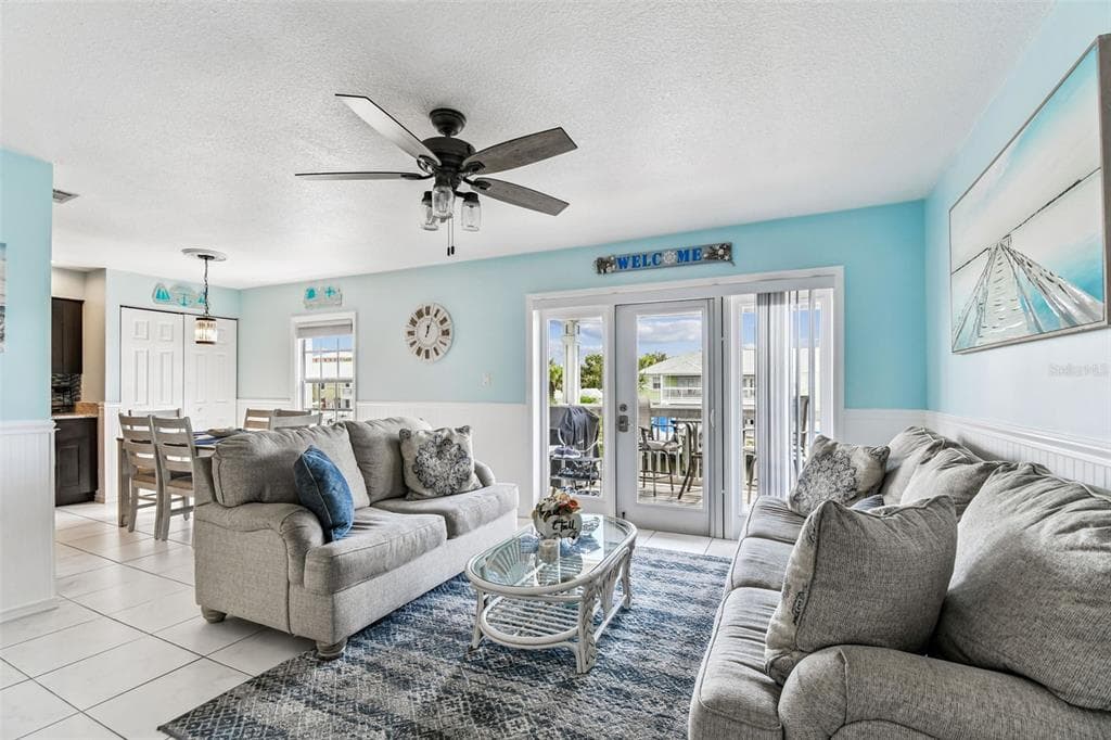 5116 BEACH DRIVE SE D photo 6