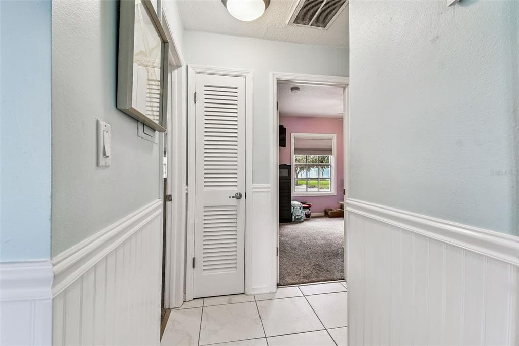 5116 BEACH DRIVE SE D photo 20