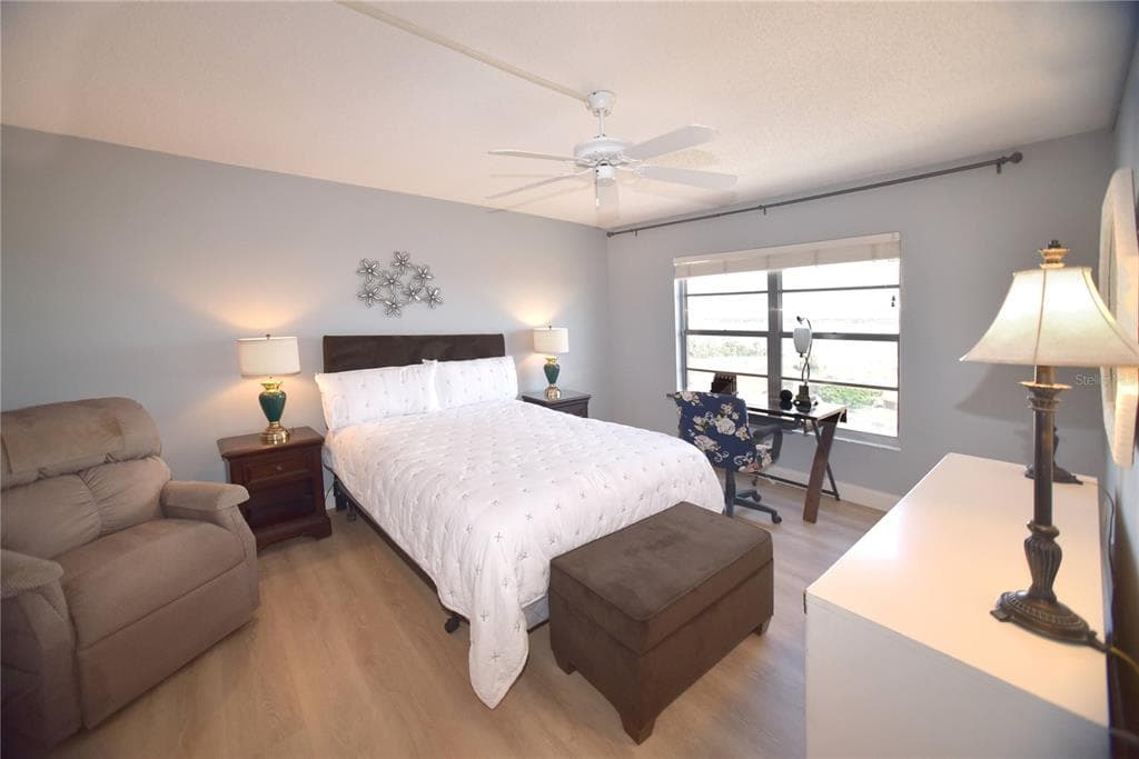 4900 BRITTANY DRIVE S 1003 photo 12
