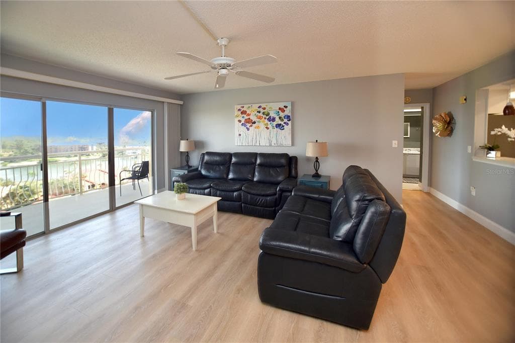 4900 BRITTANY DRIVE S 1003 photo 7