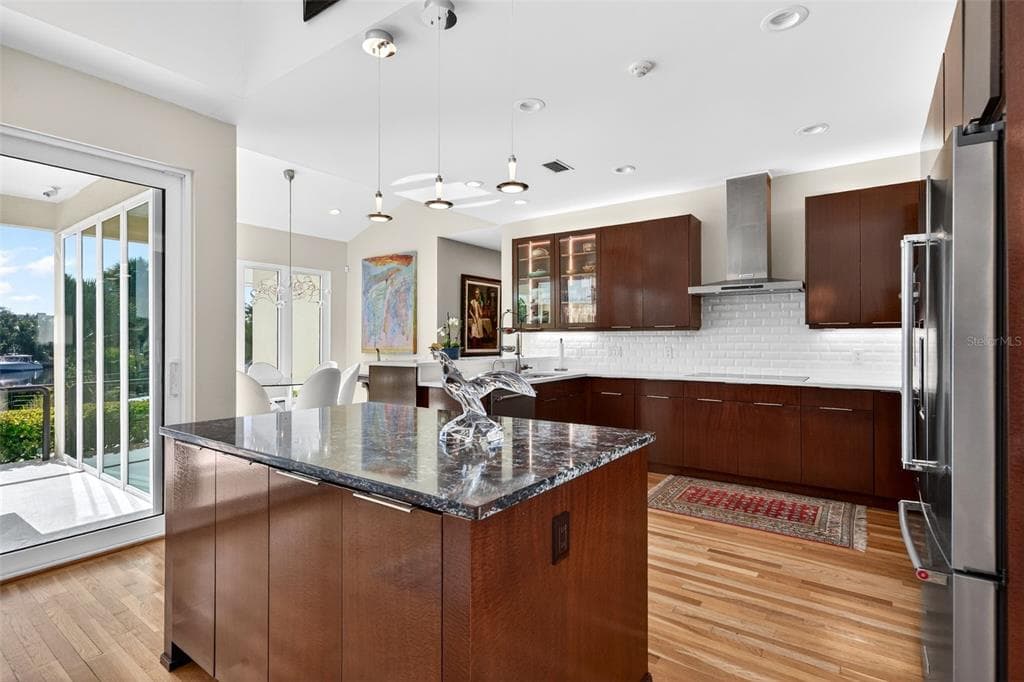 1571 HARBOR CAY LANE photo 23