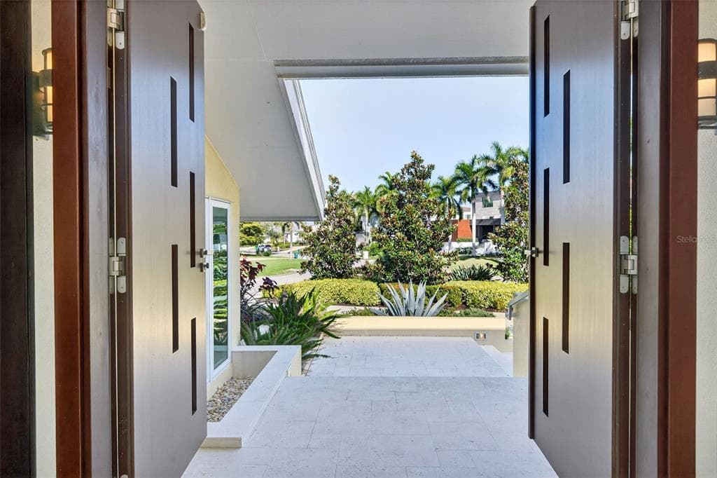 1571 HARBOR CAY LANE photo 11