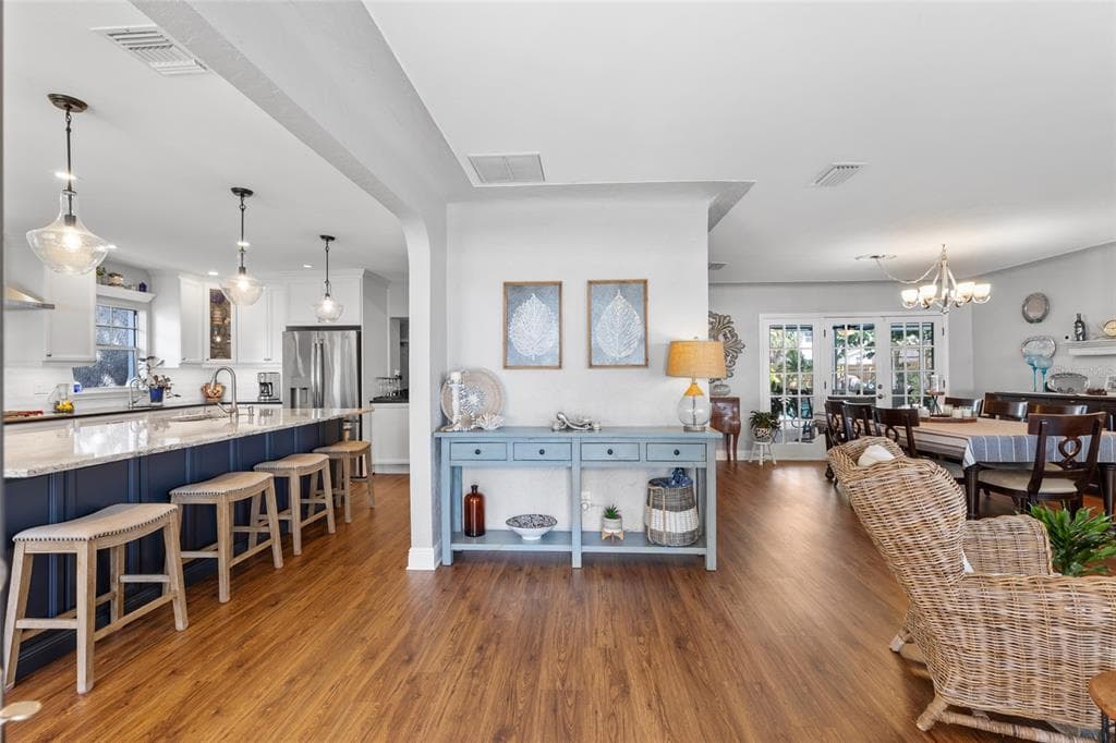 311 SUNSET DRIVE N photo 18