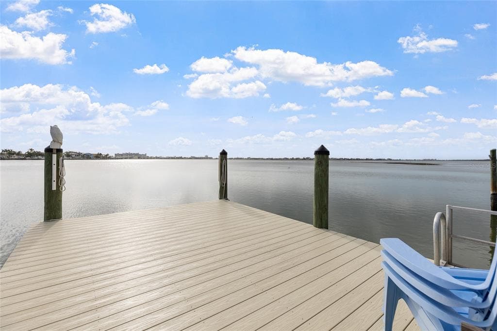 311 SUNSET DRIVE N photo 4