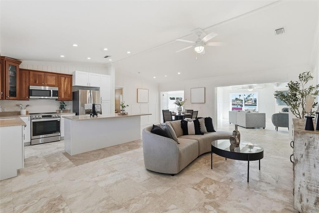 15302 HARBOR DRIVE photo 8