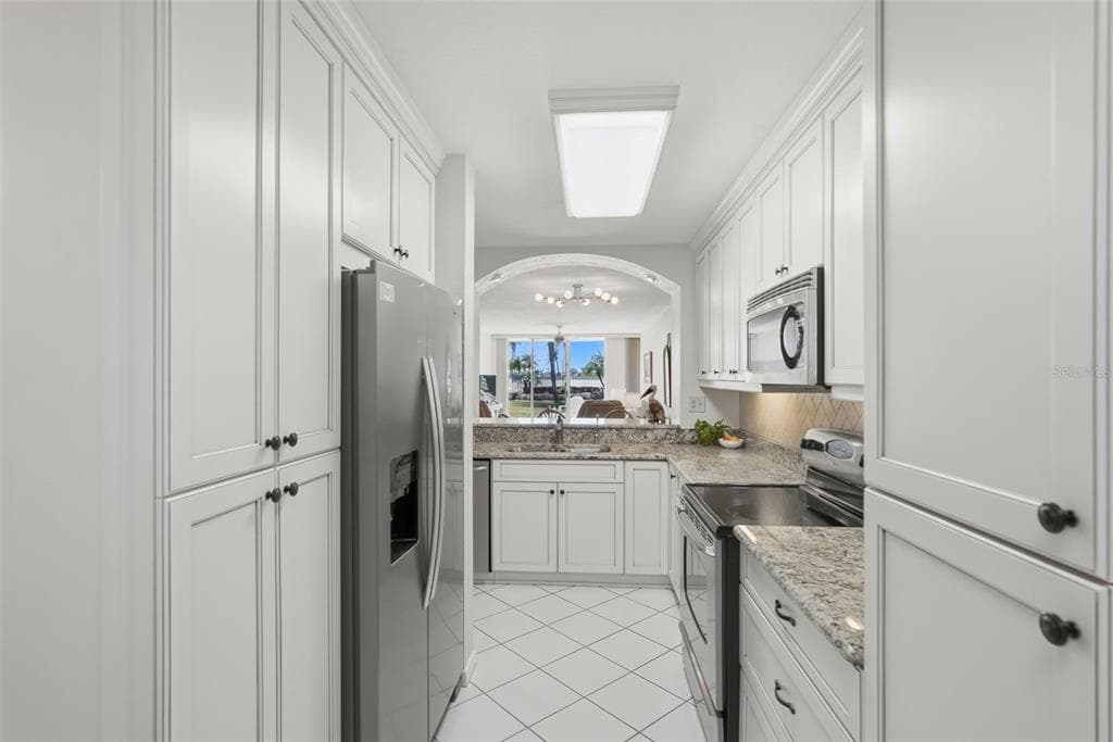 6021 BAHIA DEL MAR CIRCLE 137 photo 9