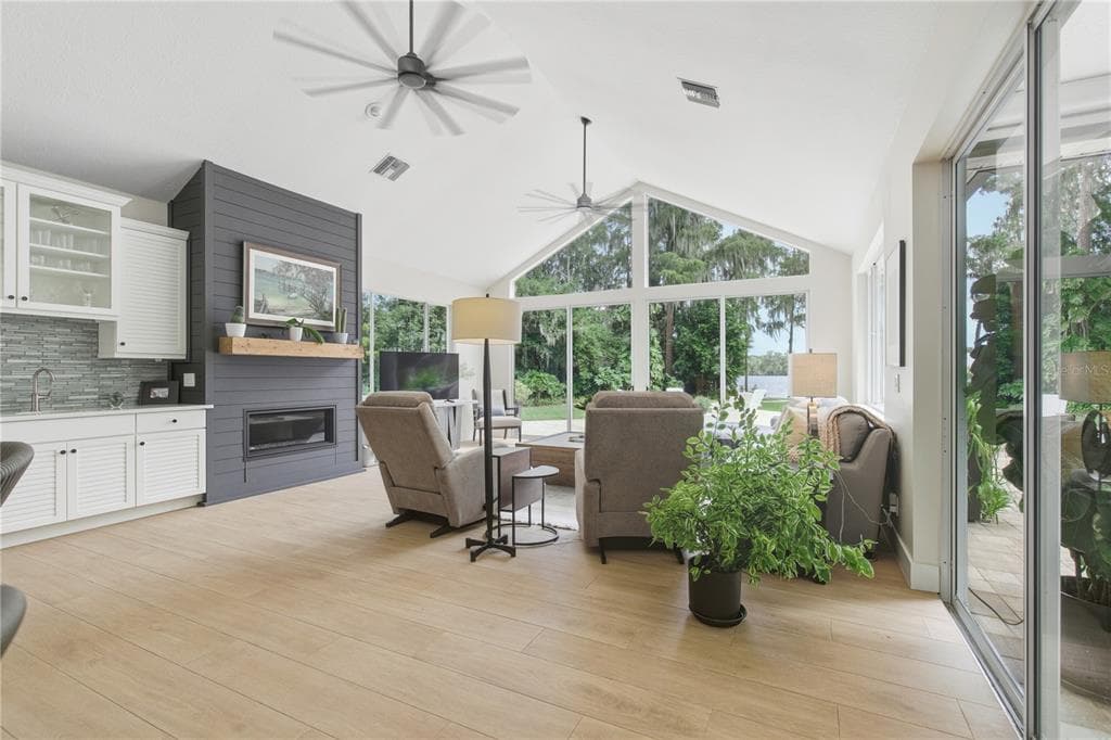 4733 CHULUOTA ROAD photo 6