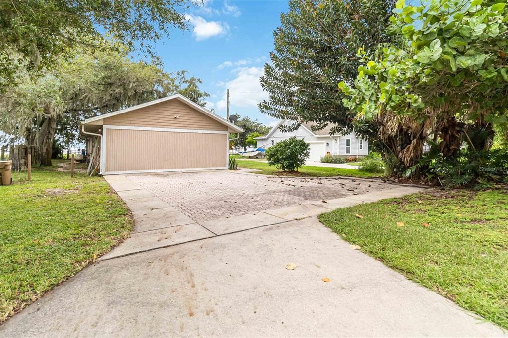 6210 ALLIGATOR LAKE SHORE E 3