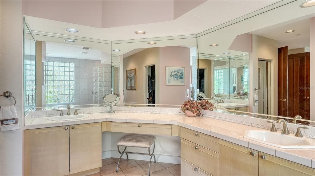 350 GULF OF MEXICO DRIVE 211 photo 16