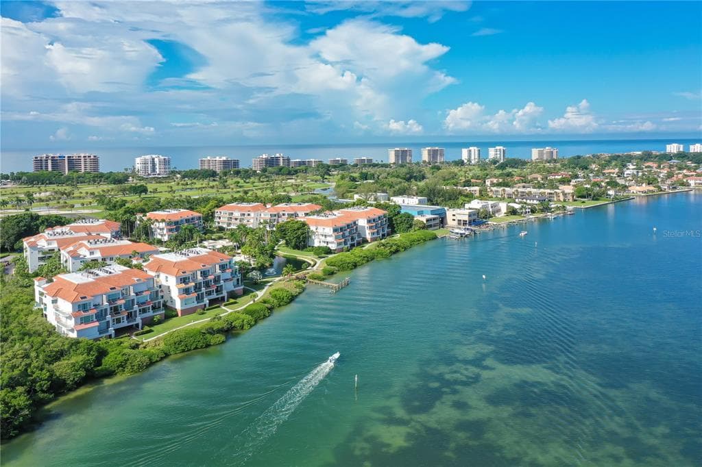 350 GULF OF MEXICO DRIVE #211 1